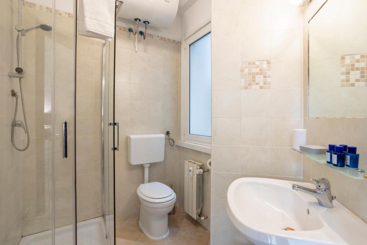 Re Di Roma - Charme Apartment Экстерьер фото